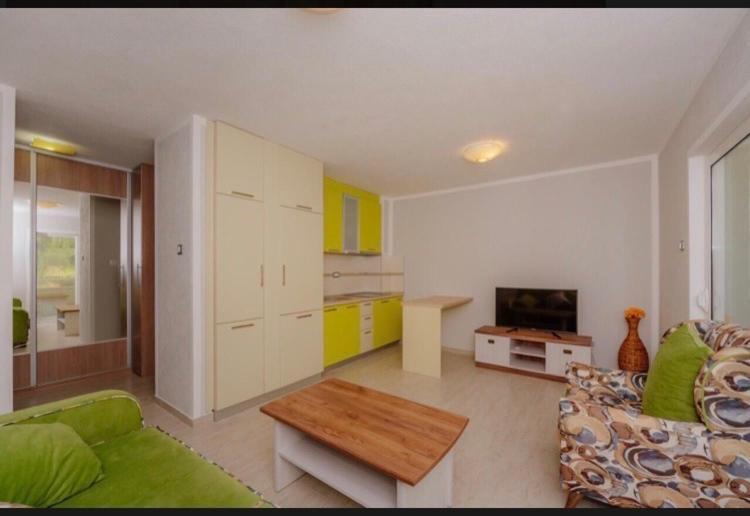Vila V Lux Apartments Petrovac Exteriör bild