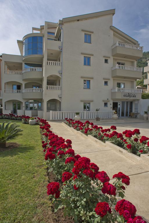 Vila V Lux Apartments Petrovac Exteriör bild