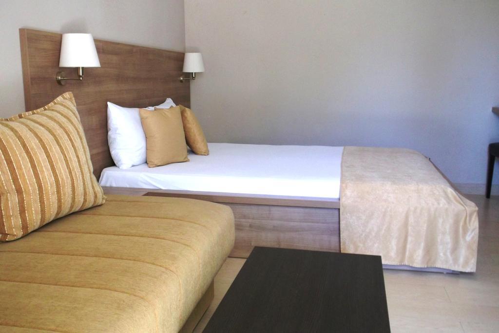 Vila V Lux Apartments Petrovac Exteriör bild