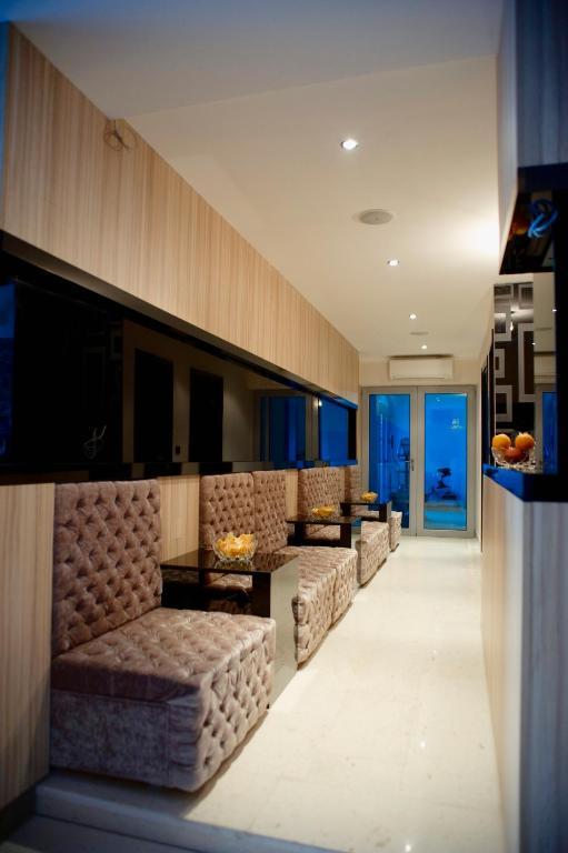 Vila V Lux Apartments Petrovac Exteriör bild