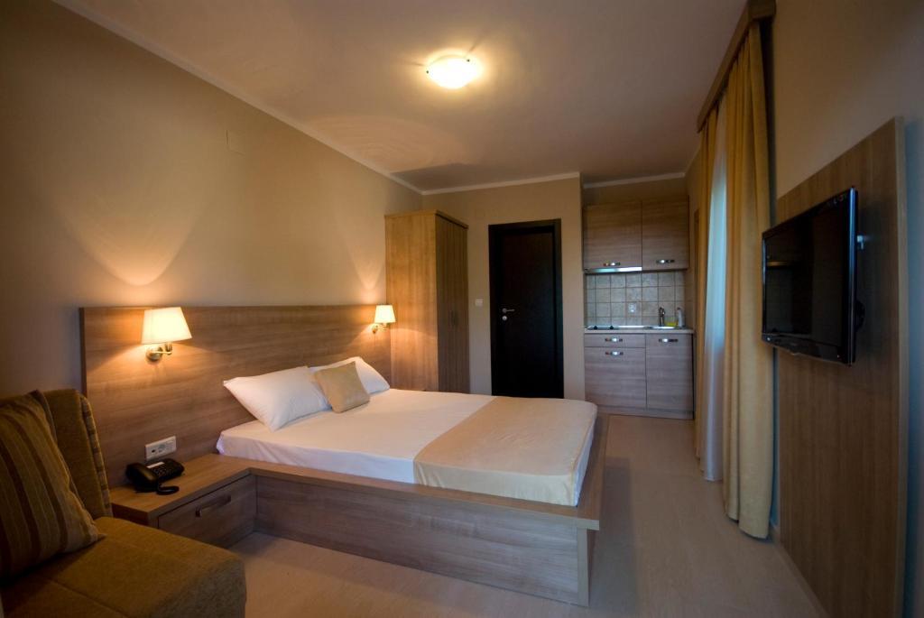 Vila V Lux Apartments Petrovac Rum bild