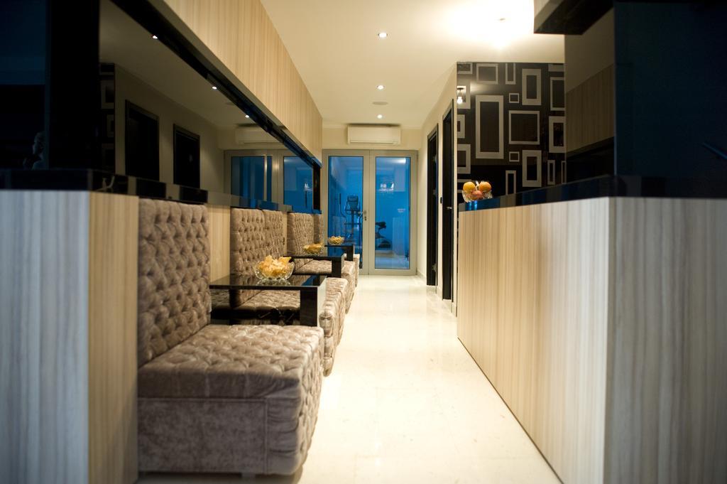 Vila V Lux Apartments Petrovac Exteriör bild